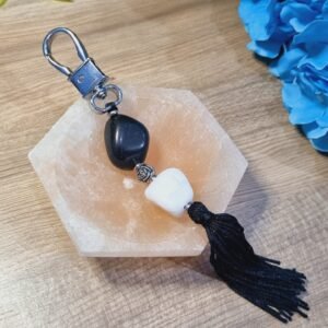 Chaveiro tipo Tassel Onix e Quartzo Leitoso